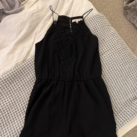 WAYF Black Short Romper (size xs) - Picture 3 of 6